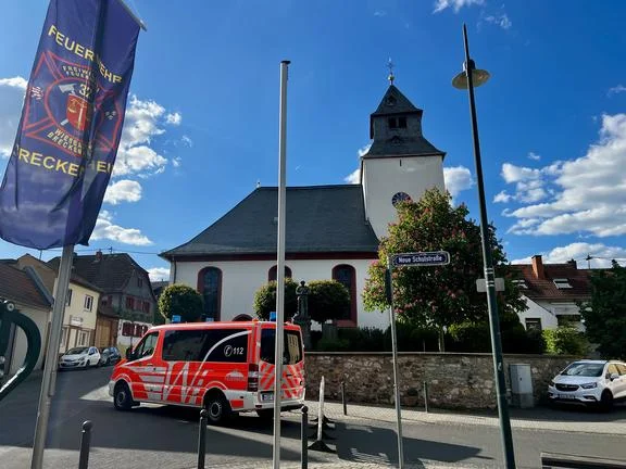 Das ist das Gerätehaus der Freiwilligen Feuerwehr Musterhausen